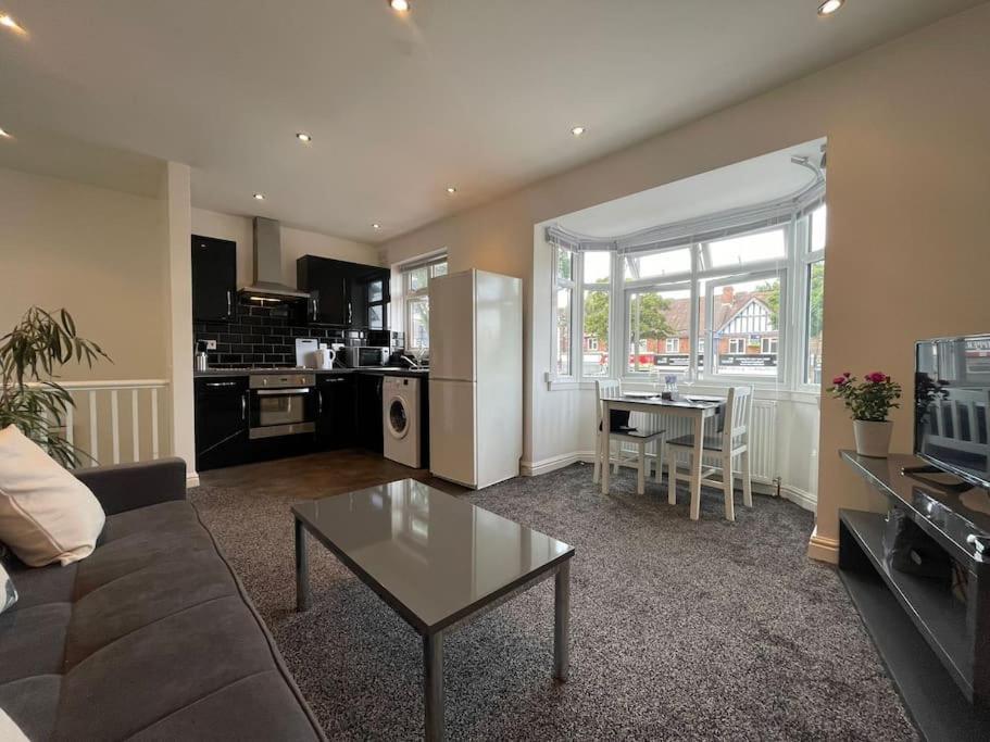 Kingsbury Apt 2 Birmingham Extérieur photo